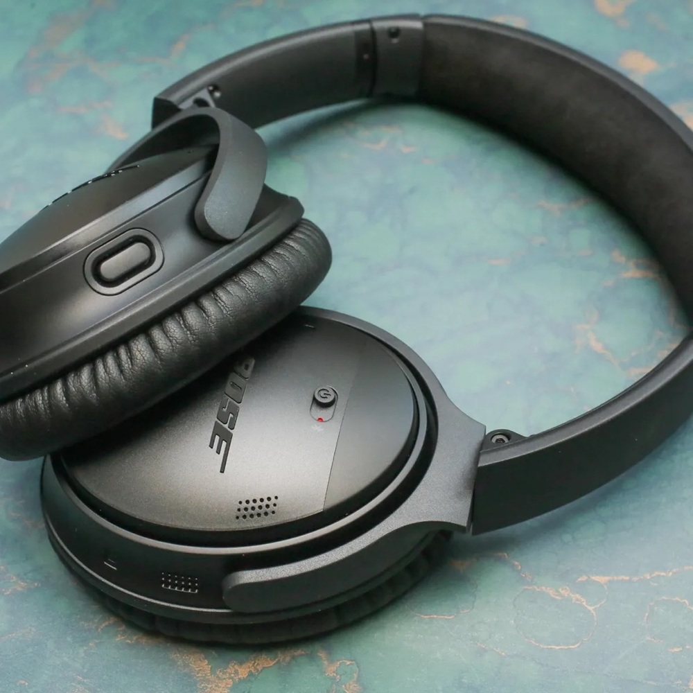 Bose Quietcomfort 35 II headphones